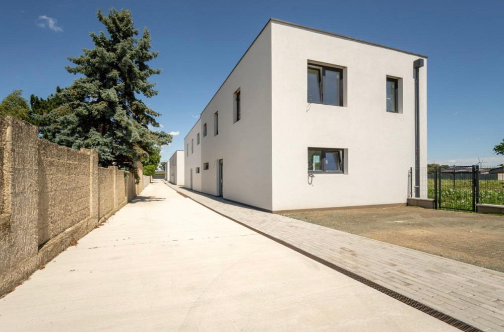 Štart do nového života v Rakúsku Potzneusiedl – novostavba s dvoma podlažiami a záhradou.