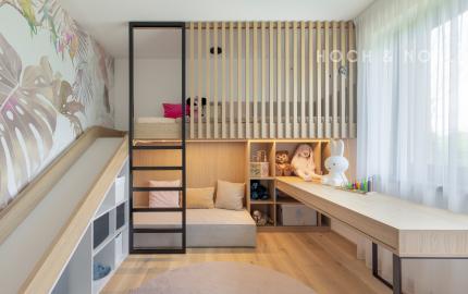 LUXUS NA KTORÝ SI ZVYKNETE RÝCHLO. DO DETAILU PREPRACOVANÝ, ZARIADENÝ 7 IZBOVÝ DOM V TICHEJ ULICI V RAKÚSKU.