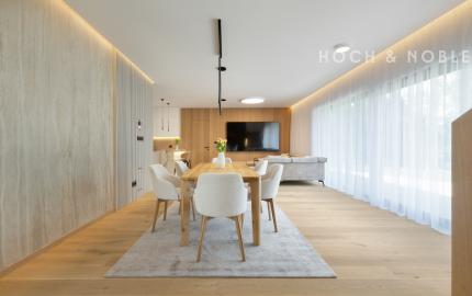 LUXUS NA KTORÝ SI ZVYKNETE RÝCHLO. DO DETAILU PREPRACOVANÝ, ZARIADENÝ 7 IZBOVÝ DOM V TICHEJ ULICI V RAKÚSKU.