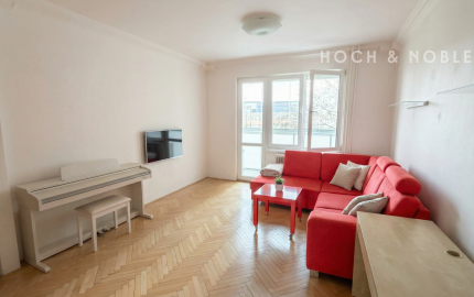 BÝVAJ ALEBO INVESTUJ – 2 IZBOVÝ BYT S LOGGIOU V TOP LOKALITE RUŽINOVA.