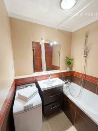 BÝVAJ ALEBO INVESTUJ – 2 IZBOVÝ BYT S LOGGIOU V TOP LOKALITE RUŽINOVA.