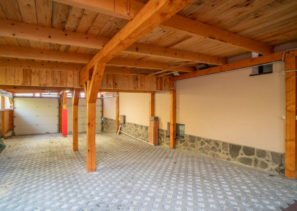 Investícia aj životný štýl – reprezentatívny Rodinný Dom v top lokalite Semmering.