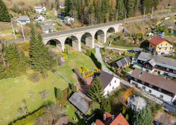 Investícia aj životný štýl – reprezentatívny Rodinný Dom v top lokalite Semmering.