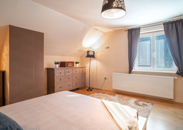 Investícia aj životný štýl – reprezentatívny Rodinný Dom v top lokalite Semmering.