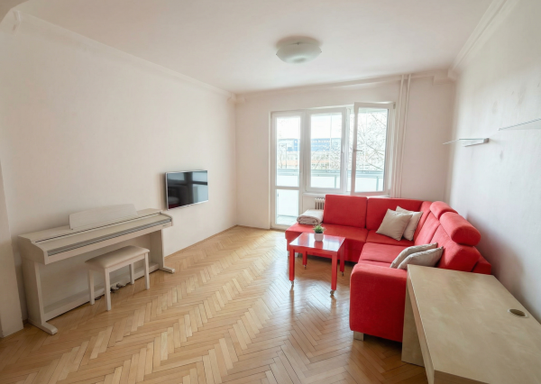 BÝVAJ ALEBO INVESTUJ – 2 IZBOVÝ BYT S LOGGIOU V TOP LOKALITE RUŽINOVA.