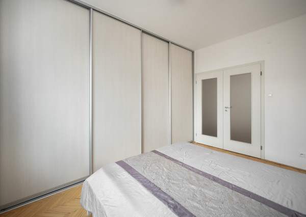 TOP LOKALITA STARÉ MESTO: ZREKONŠTRUOVANÝ 2-IZBOVÝ BYT PRI SLOVENSKOM ROZHLASE.