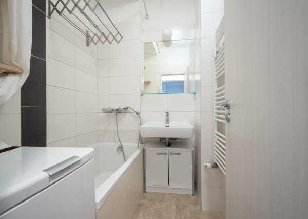 TOP LOKALITA STARÉ MESTO: ZREKONŠTRUOVANÝ 2-IZBOVÝ BYT PRI SLOVENSKOM ROZHLASE.