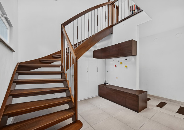 Dom pre rodinu, ktorá chce viac: 5 izieb, krb a 720 m² záhrady v Burgenlande pri Bratislave