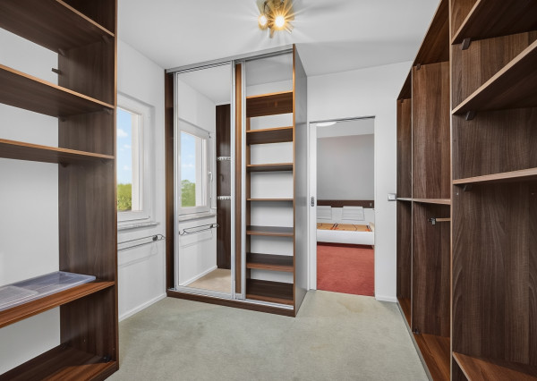 Dom pre rodinu, ktorá chce viac: 5 izieb, krb a 720 m² záhrady v Burgenlande pri Bratislave