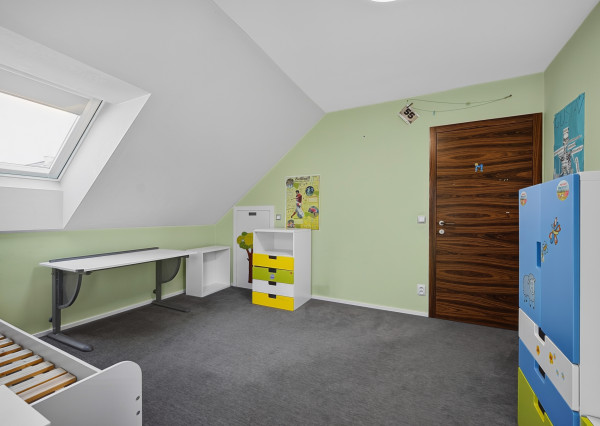 Dom pre rodinu, ktorá chce viac: 5 izieb, krb a 720 m² záhrady v Burgenlande pri Bratislave